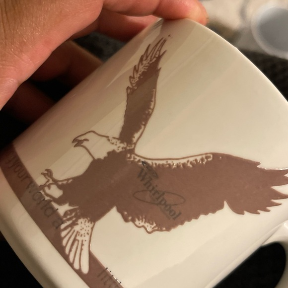Grindley England Mug with Brown Eagle Design - Picture 3 of 7